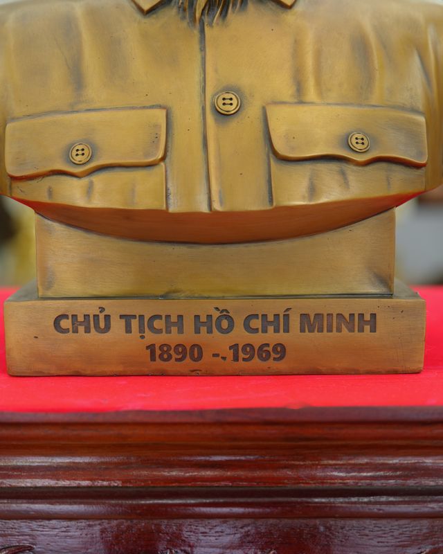 Tượng đồng do xưởng đúc