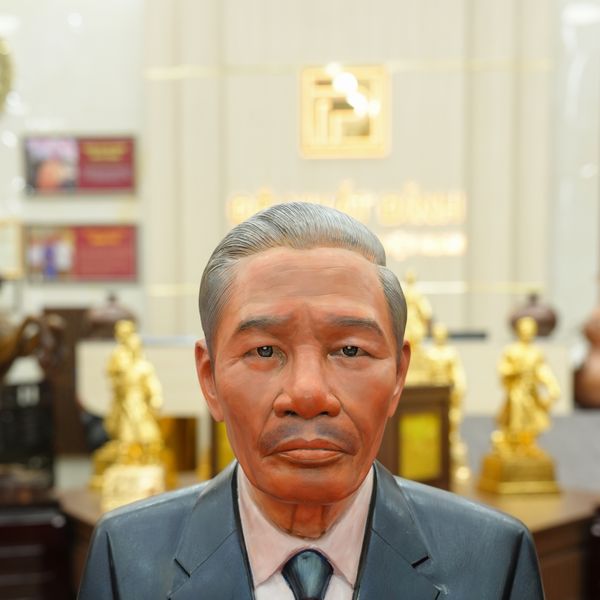 Tượng truyền thần vẽ phấn diện, bán thân